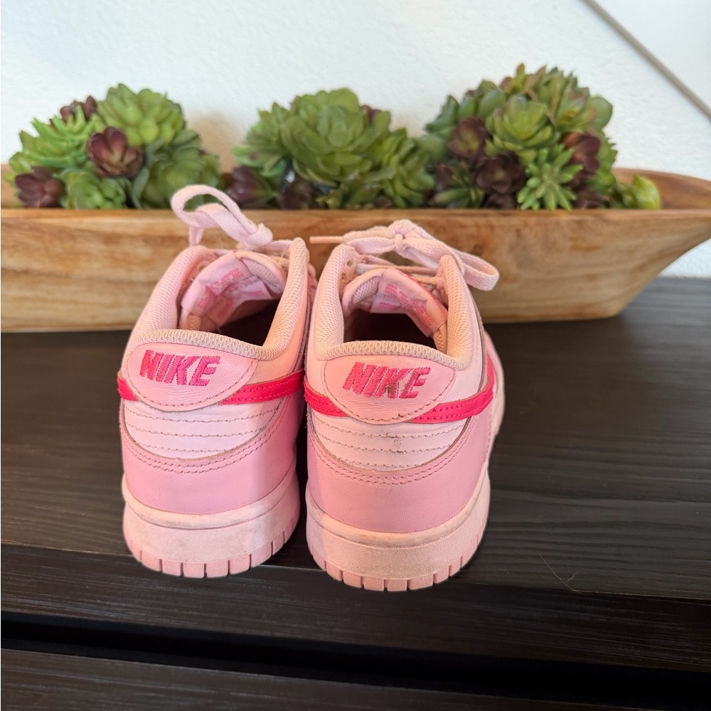 Nike girls triple‎ pink dunk dunks low shoes sneakers size 6.5y EUC - Picture 3 of 8